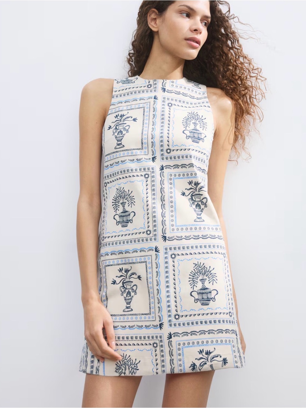 Sleeveless Tile-Print Shift Dress in Cream and Blue